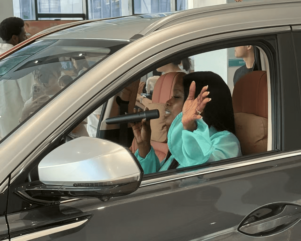 E5 PLUS KTV E5 PLUS KTV